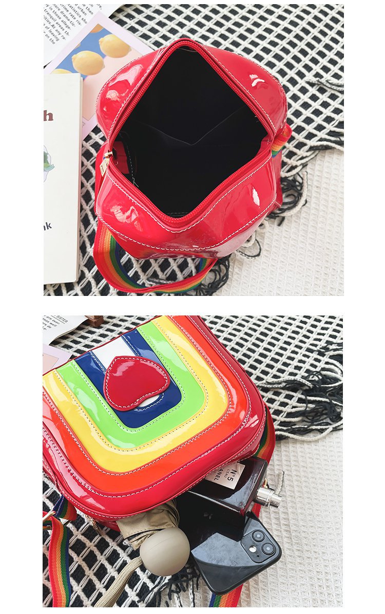 Wholesale Creative Hit Color Rainbow Heart Shape Messenger Bag Nihaojewelry display picture 2