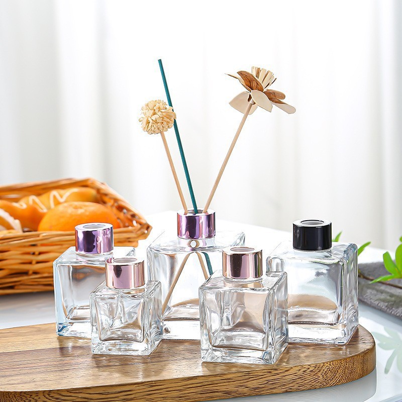 批发各种规格四方香薰瓶罗马柱香薰瓶大肚香薰瓶无火藤条挥发瓶