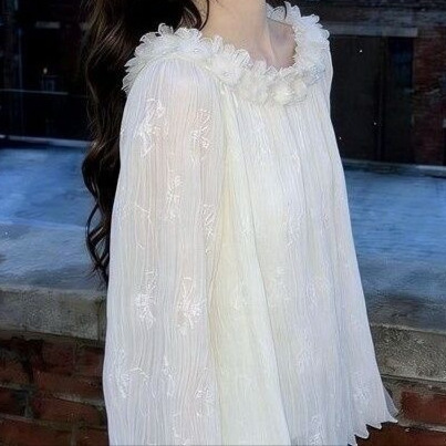 French-style gentle floral lace shirt for women, spring and autumn, long-sleeved, loose-fitting, tummy-concealing, elegant and versatile top, new product French-style gentle floral lace shirt for women, spring and autumn, long-sleeved, loose-fitting, tummy-concealing, elegant and versatile top, new product