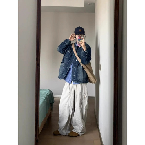 Women's Casual Retro Blue Denim Jacket with Multiple Pockets and Long Sleeve