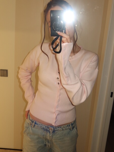 autumn classic base elegant design cardigan with a round collar