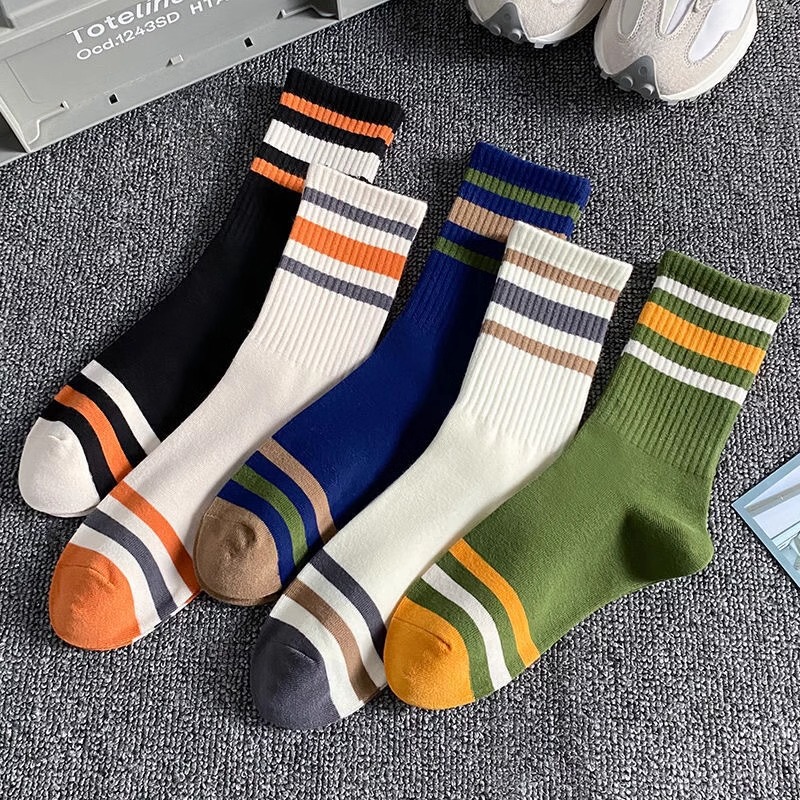Men's sports socks men's autumn and winter mid-calf socks deodorant long basketball socks men's socks student sports socks wholesale