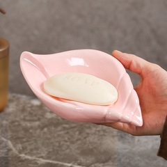 Creative conch-shaped soap dish shelf for bathroom sink, drain-free, no-drilling, luxurious ceramic home use