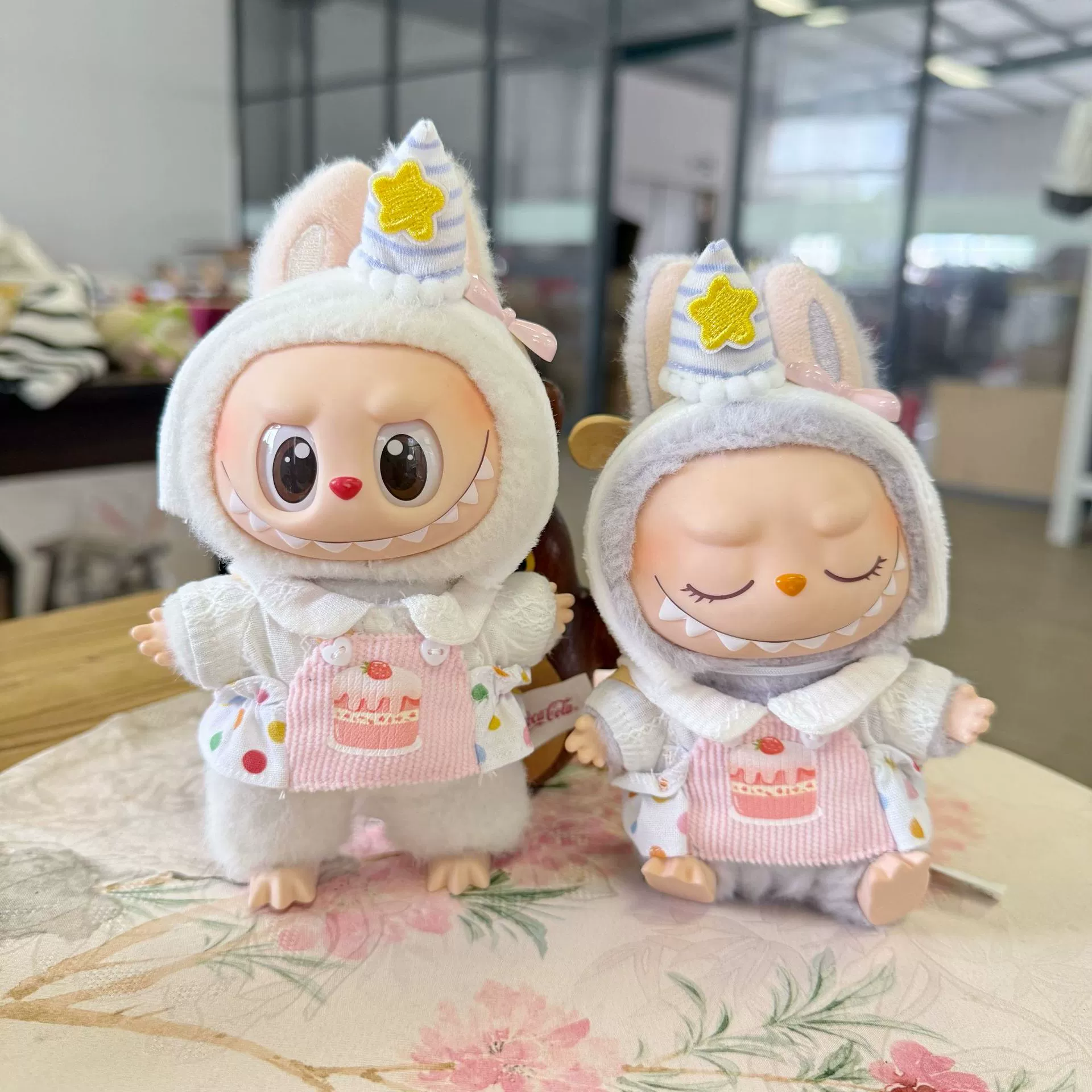 Новые популярные лаббу кукольные наряды 17см кукольные наряды первого и второго поколения слепая коробка Labubu одежда торт одежда новая