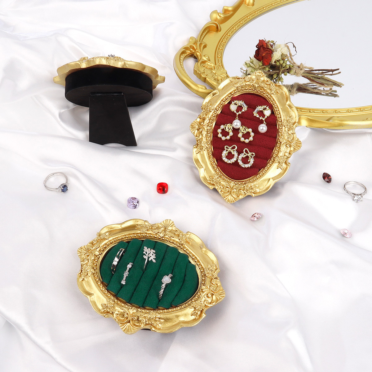 ����Բ����֬����չʾ������ָ������������Ʒ����������߰ڼ�