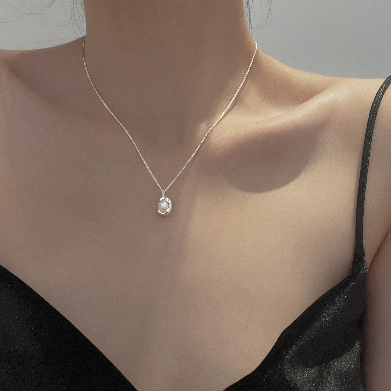 Women'S Gender Plating, Inlay Design 925 Sterling Silver Artificial Pearls Plating Inlaid Pearls Shell Pendant Necklace