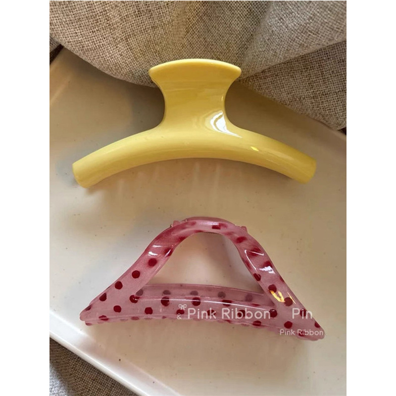 Korean-Style Spring and Summer Vibe, Goose Yellow Strawberry Polka Dot Hair Clip, Shark Clip for Updos, Versatile and Stylish Hair Accessory