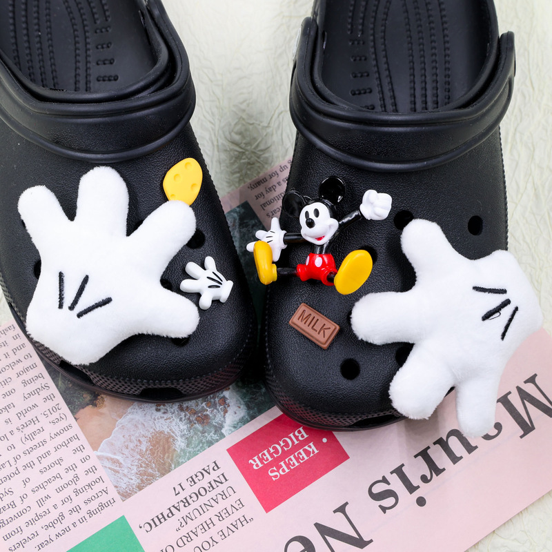 New Creative Clogs Accessories Shoe Buckle Cartoon Mickey Gloves Shoe Flower Shoe Upper Decoration Three-Dimensional Removable Shoe Buckle
