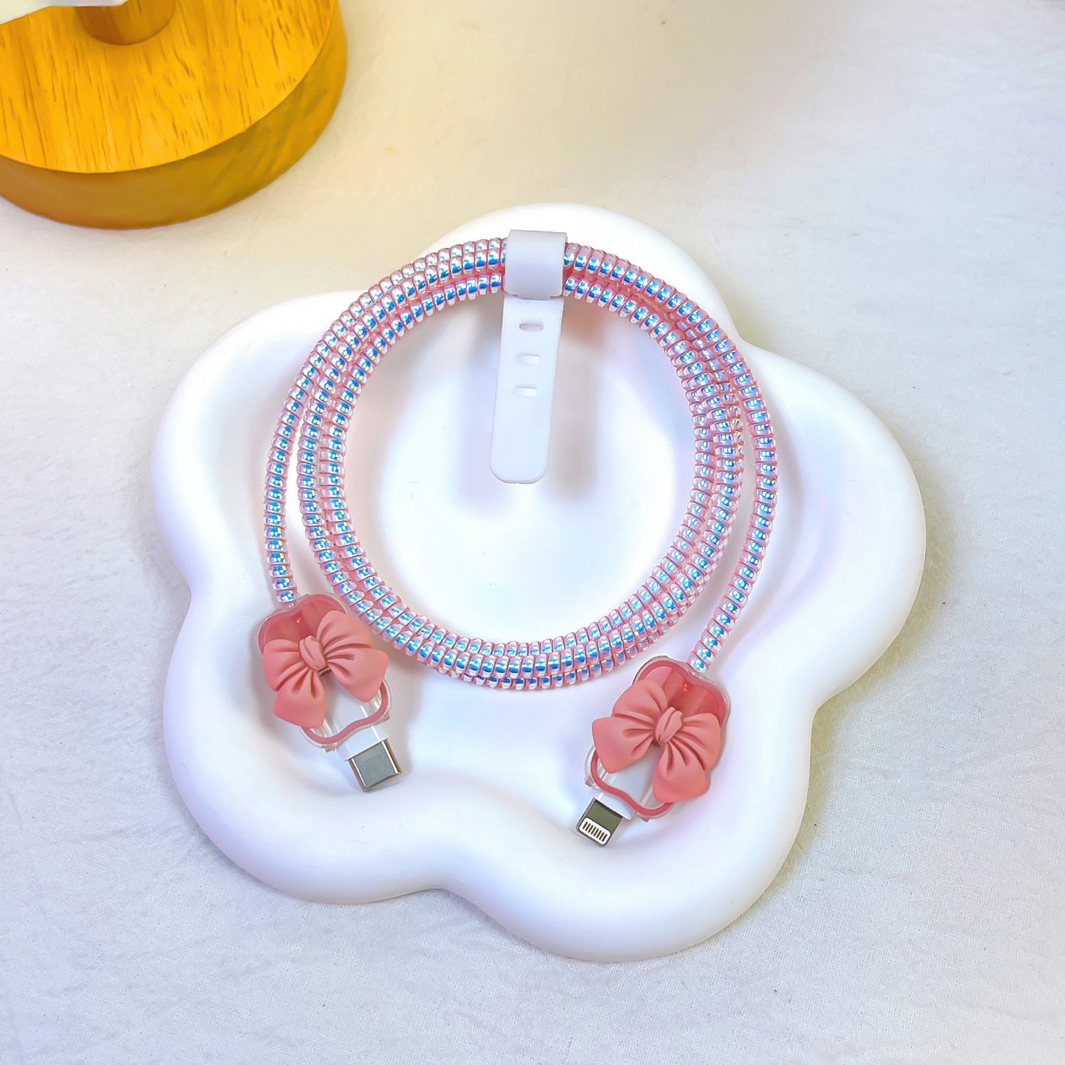 Modelo de onda adecuado para Apple 20W cubierta protectora del cargador 18W cabeza de carga cable de datos cubierta protectora arco tridimensional