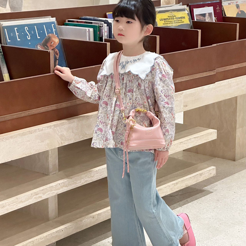 Bolso de hombro para niña coreana bolso de bebé con bloqueo de cuero de aceite de color sólido simple 2025 nuevo mini bolso para niños