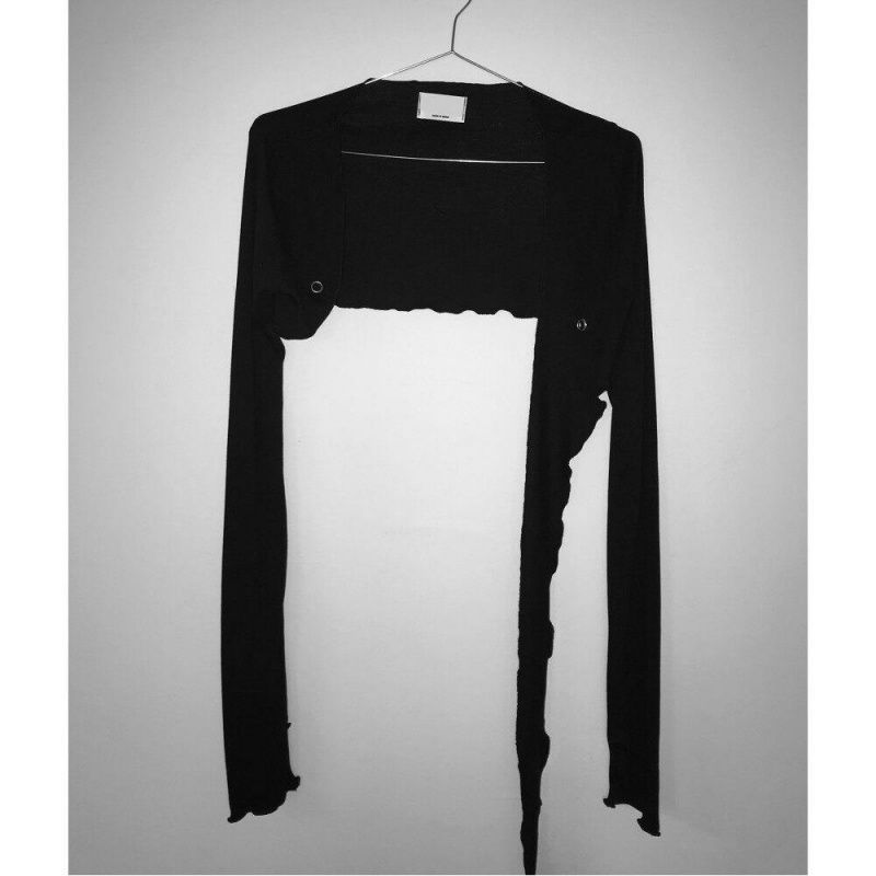 Long-sleeved T-shirt with thumb hole for women, sun-protective cardigan, irregular design, sexy shawl top for hot girls Long-sleeved T-shirt with thumb hole for women, sun-protective cardigan, irregular design, sexy shawl top for hot girls
