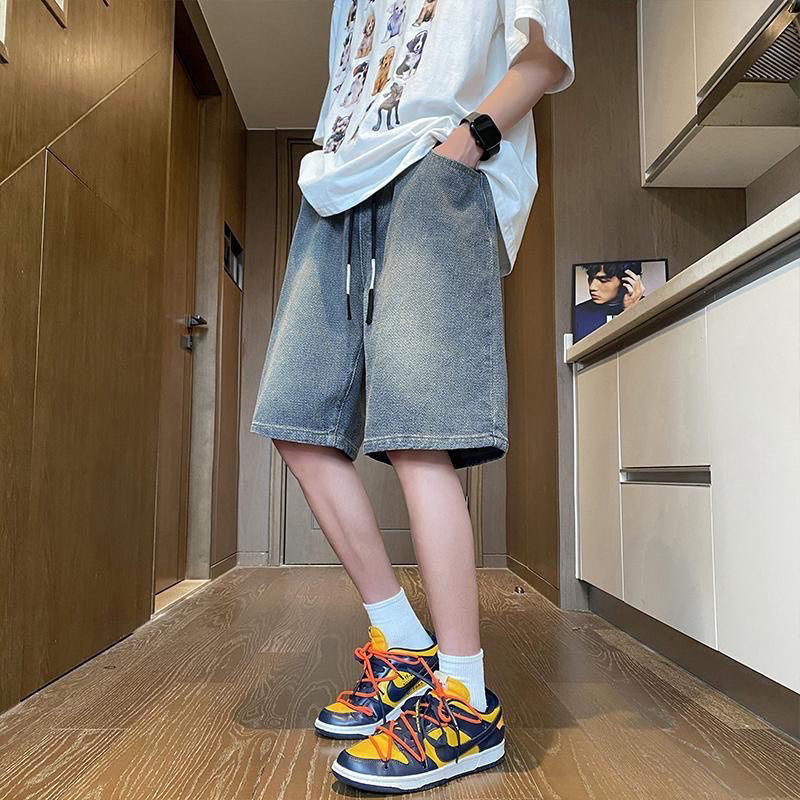 星空柄のメンズアウターデニムショートパンツ、ゆったりと多用途、トレンディな夏の薄いハイストリートティーンエイジャーの香港スタイルの5点パンツ|undefined