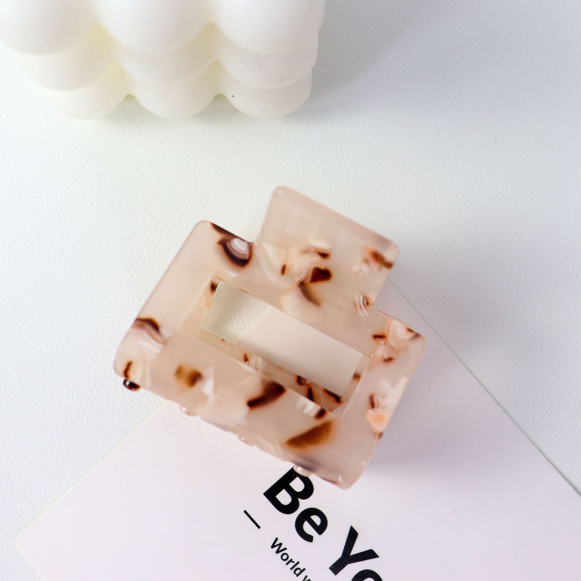 살구색 그레인 색상