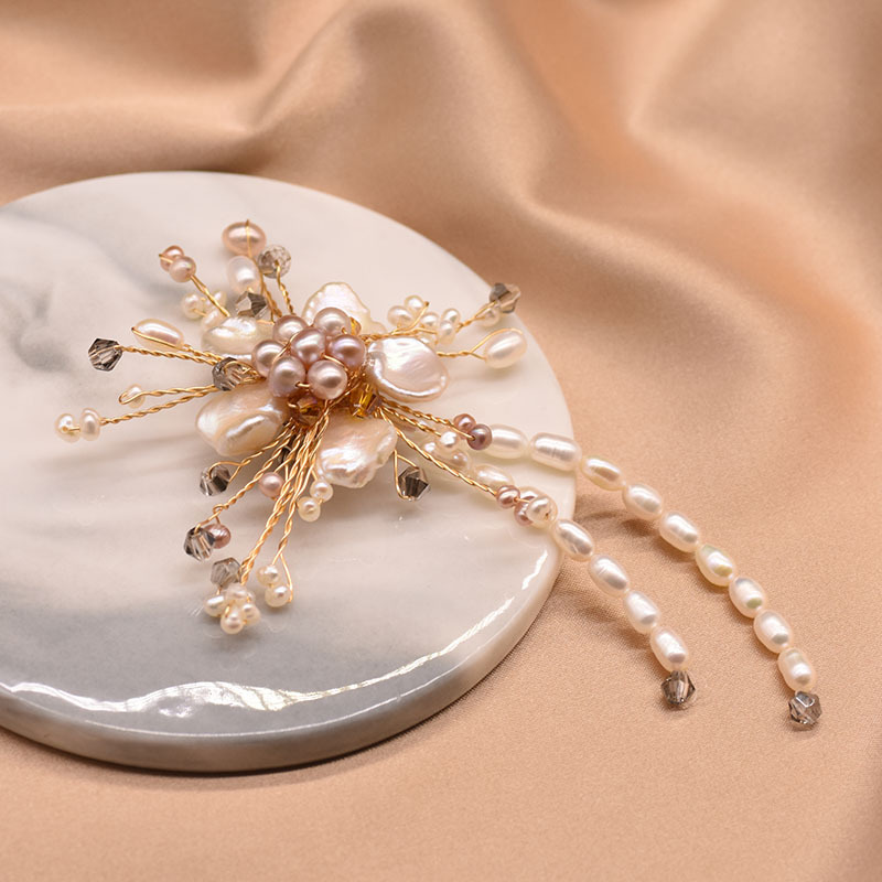 Broche de perlas nicho de alta gama barroco perla de agua dulce flor ramillete vintage joyería hecha a mano al por mayor natural image 3