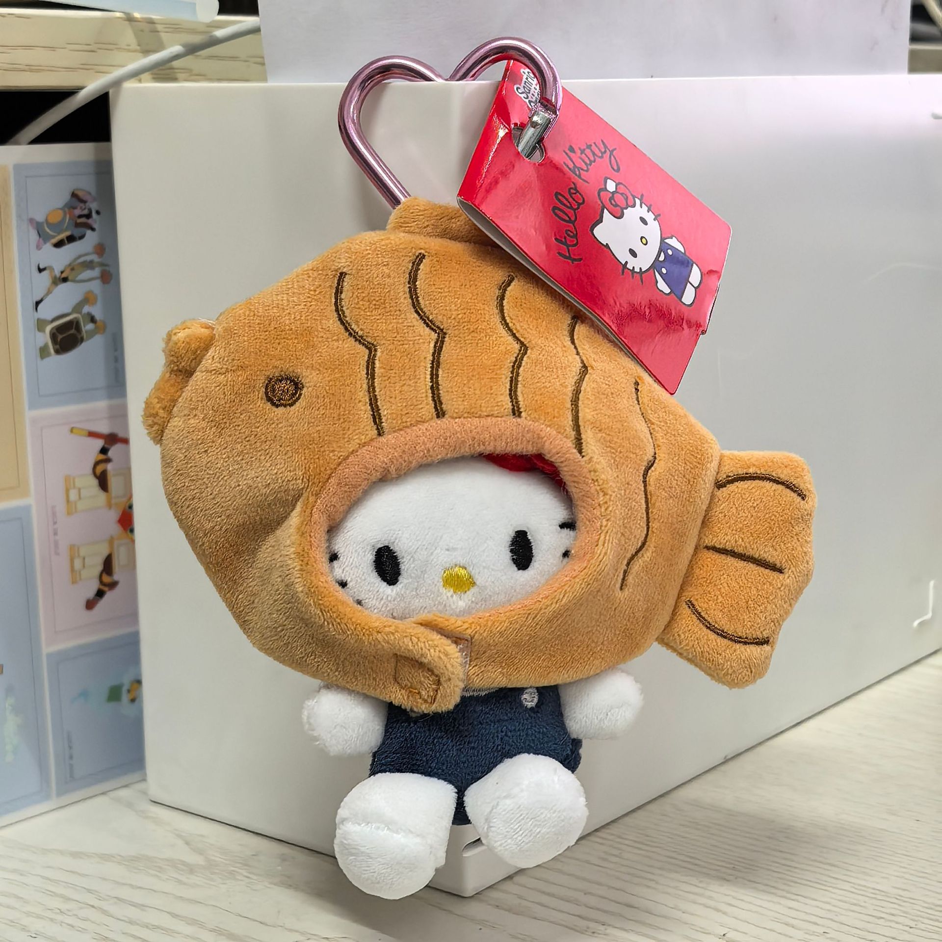 Amor hellokitty muñeca colgante llavero colgante bolsas de regalo bolsas de peluche lindo muñeca colgante lindo