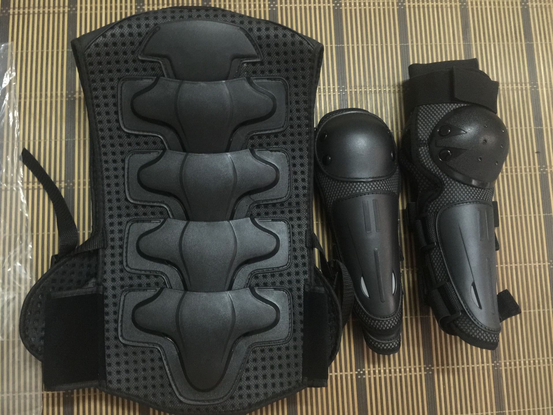 Armadura de equitación para niños Equipo de protección para niños Carreras de equitación armadura anti-caída rodilleras para niños coderas