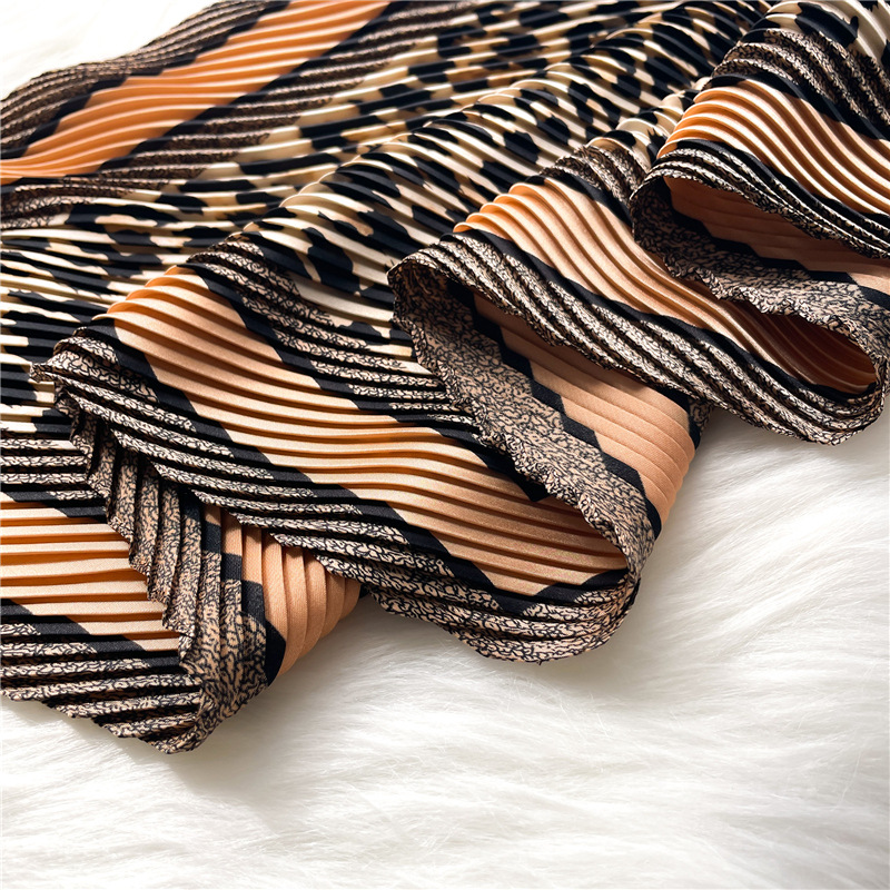 Leopard Printed Square Scarf For Women Trendy Fashion Accessory_voghion.com