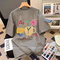 ヨーロッパの商品の大きい版の洋気の灰色の純綿の半袖のtシャツの女性の夏のアメリカの復古はゆったりしていて、やせている半袖の上着insを現します。