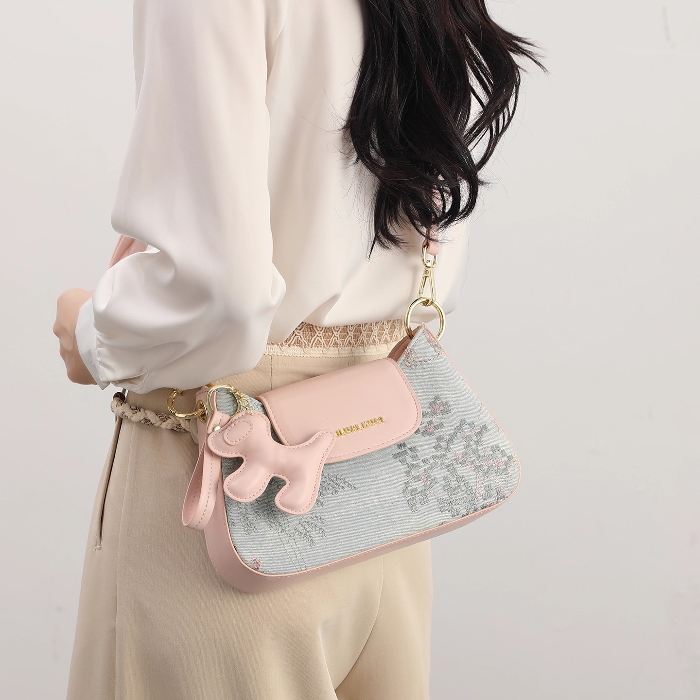 Genuine Leather French Niche Underarm Bag For Women 2026 Summer Small Crossbody Bag High-End Texture Fashion Single Shoulder Baguette Bag - Thumbnail 4
