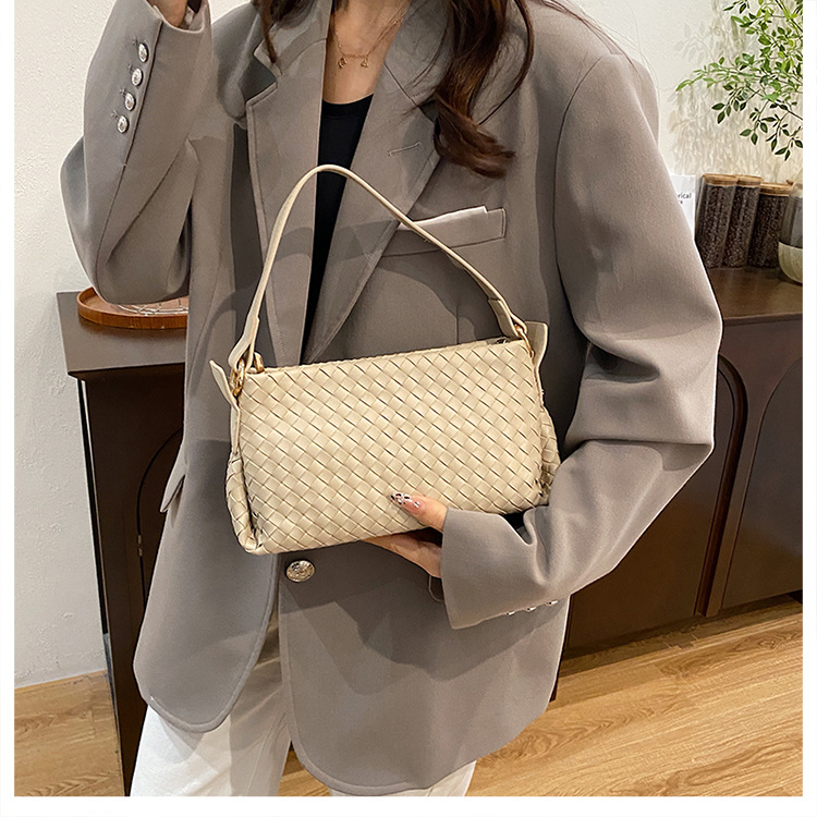 311g Weight Polyester Lining Material Weave Fashion Element Zipper Closure Type Single Shoulder Strap Strap Type Shoulder Bag Bags Type Casual, Daily, Shopping Occasion Pu Leather Material Solid Color Pattern All Seasons Season Women's Gender Basic Style Square Shape Women's Pu Leather Solid Color Basic Weave Square Zipper Shoulder Bag 5