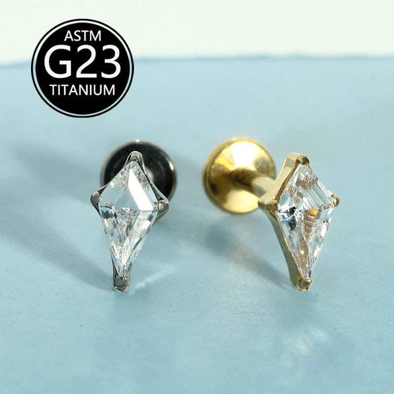 16G labret stud size and finish detail