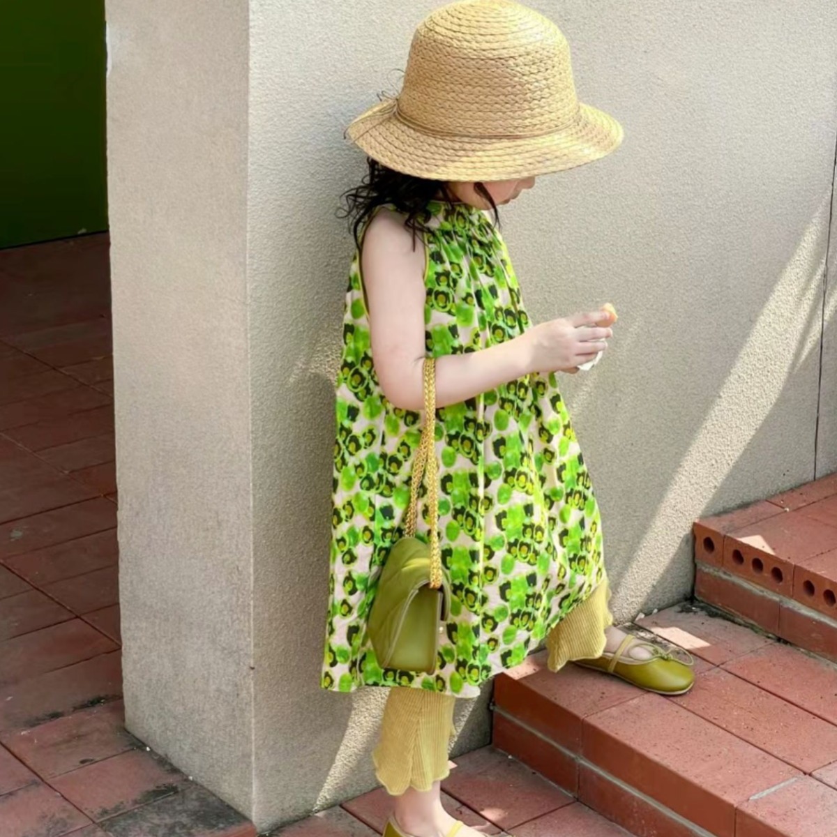 2024 Summer Children's Wear: Chinese-style Cheongsam for Girls – Neck-Hanging, Miniature Stand-Neckline, Modernized Formal Dress & Cheongsam Dress