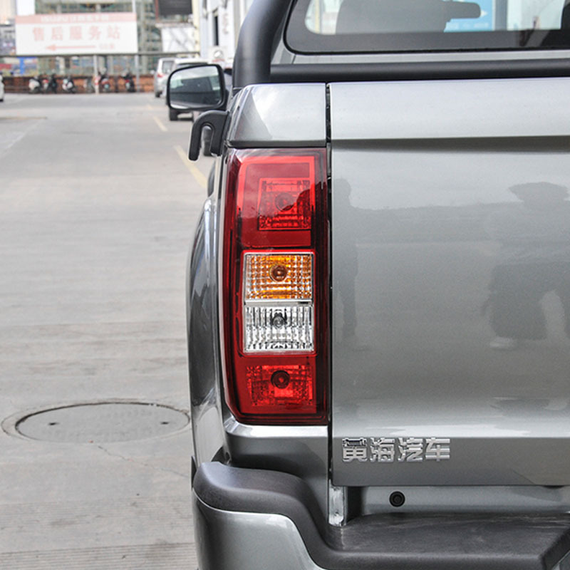 Suitable for Huanghai pickup truck n2 rear tail lamp assembly N2/N1S rear headlight left and right rear brake lights reversing lamp cover