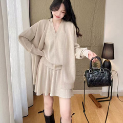套装女秋冬新品毛衣马甲半身裙慵懒风时尚减龄针织开衫外套三件套