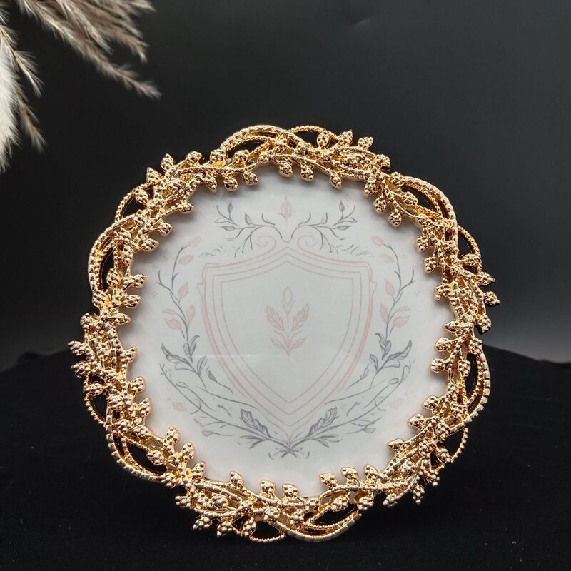 Environmentally Friendly. Casual Round 4inch Metal Photo Frame Model Room Soft Decoration Table Decoration Metal Photo Frame