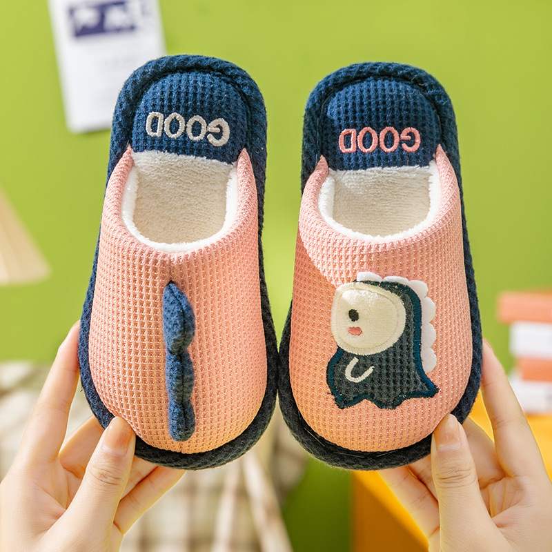 Invierno zapatillas de algodón para niños, niños y niñas, padres e hijos, bolsas de dibujos animados lindas, tacones antideslizantes para bebés en el interior, zapatillas de lana casera