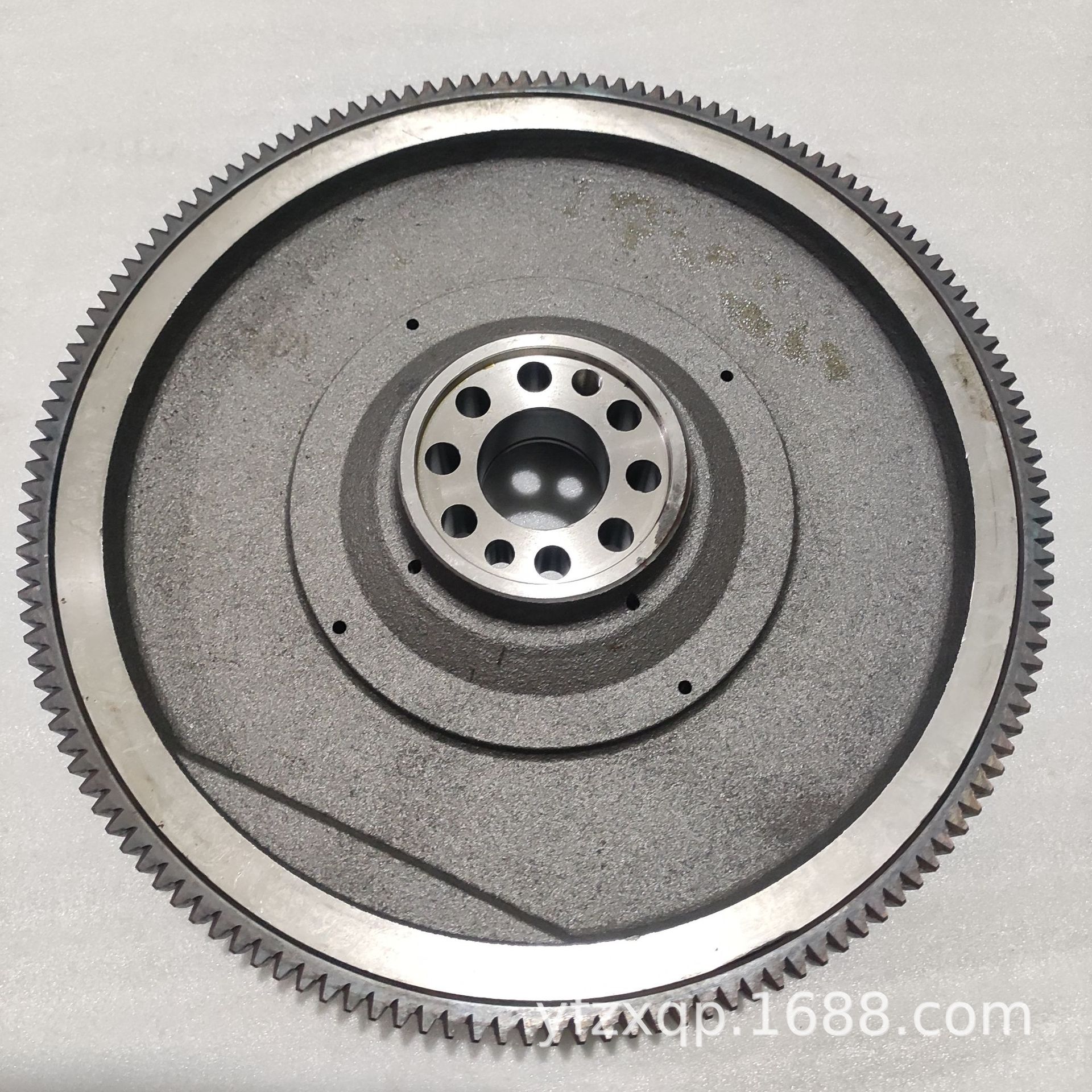 适用三菱扶桑8DC9 8DC8发动机飞轮 矮Flywheel ME062820 FUSO配件