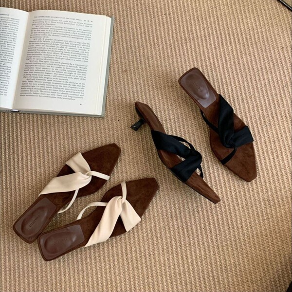 Fashionable universal small design retro sandals wedge heel square…