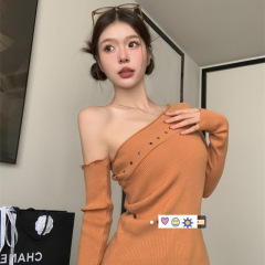 早秋新款辣妹燙鑽斜肩修身內搭衫上衣美式設計長袖別致獨特T恤女