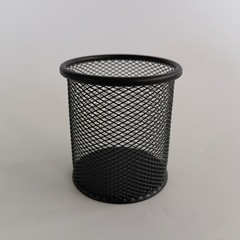 Metal Pen Holder Wholesale Black Iron Wrought Round Pen Tower Grid Simple Office Desk Honeycomb Large Capacity Round