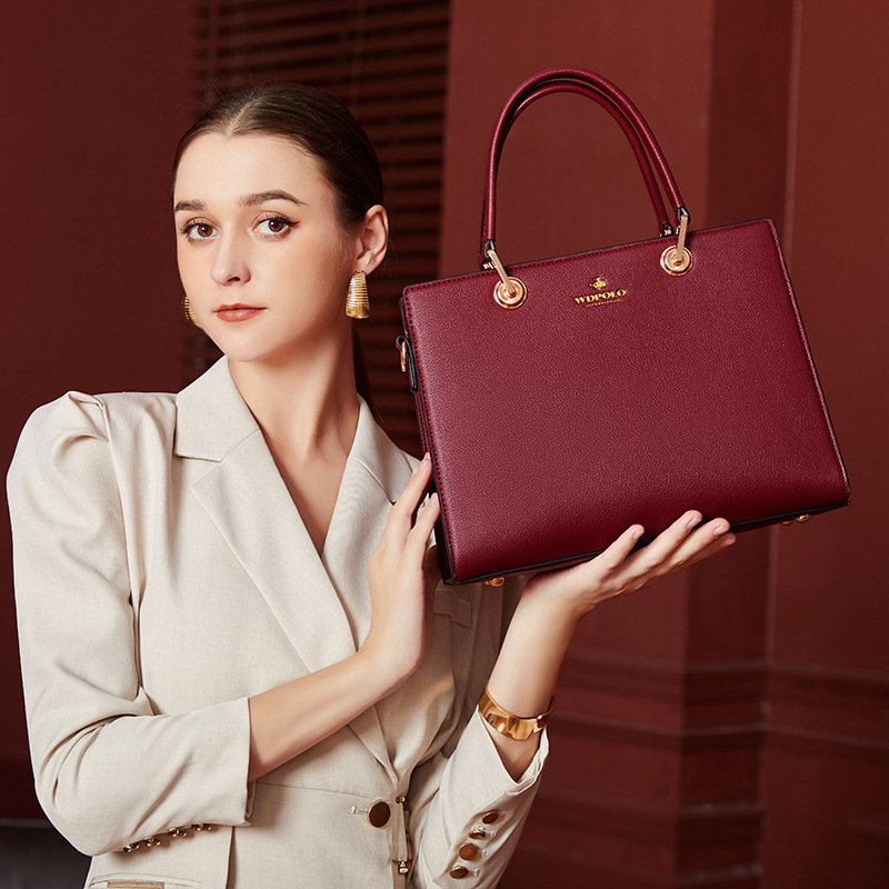 Mother bag 2023 new middle-aged wedding bag red bag atmospheric mother-in-law large capacity ladies handbag 9193 Mother bag 2023 new middle-aged wedding bag red bag atmospheric mother-in-law large capacity ladies handbag 9193
