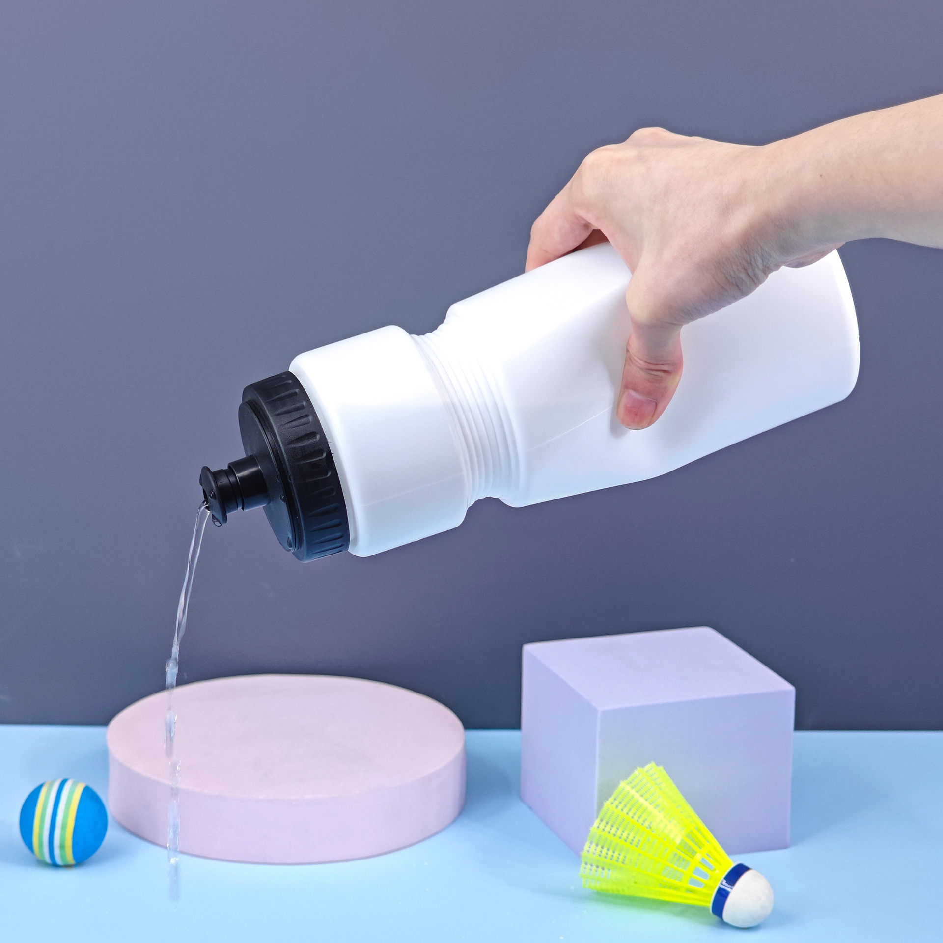 Bicicleta de plástico personalizada ciclismo de montaña hervidor de agua extrusión boquilla de succión al aire libre taza de agua sellado a prueba de fugas 750ml