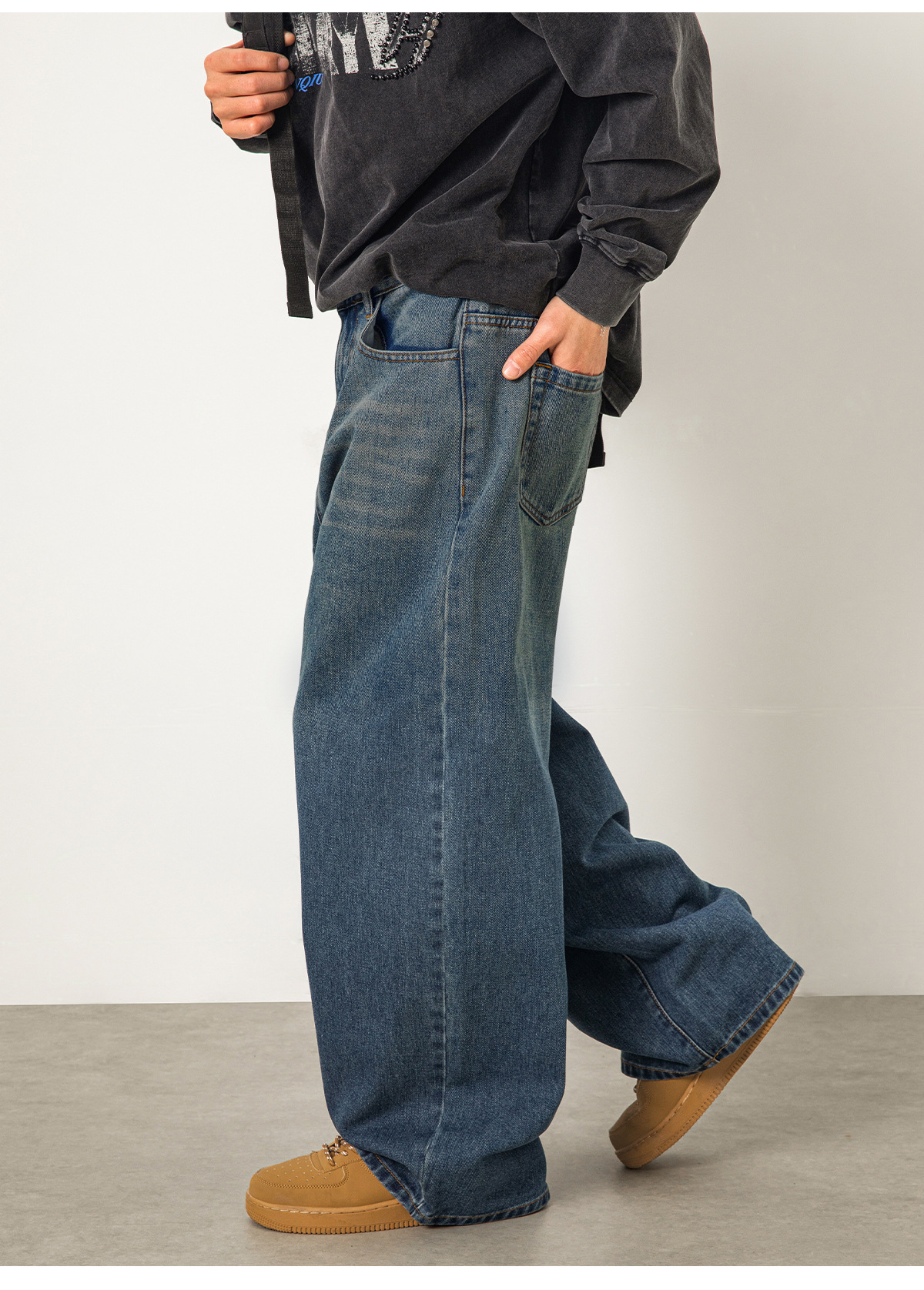 Vintage Washed Gradient Blue Jeans – Baggy Straight-Leg Denim Pants For Men (Distressed Finish, Mid-Rise, Non-Stretch Cotton Blend, M-Xxxl)_voghion.com