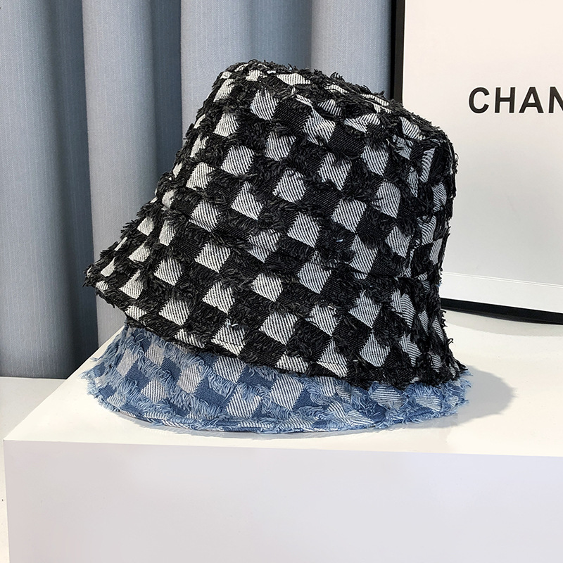 Unisex Simple Style Plaid Wide Eaves Bucket Hat display picture 1