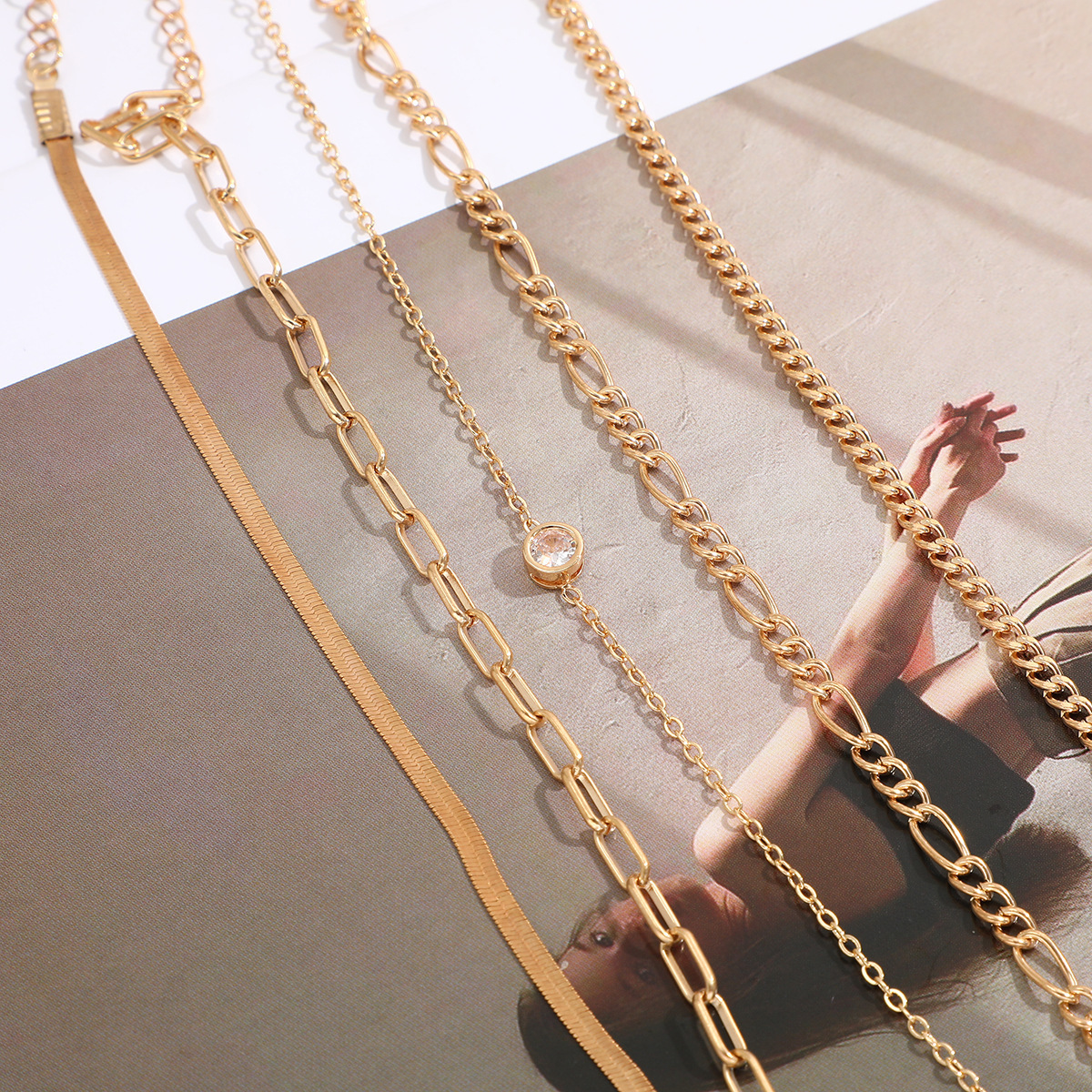 Minimalist Layered Bracelet Set, Stackable And Lightweight Design_voghion.com