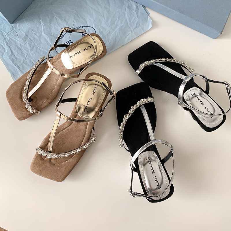 Sandal cao gót nữ mũi vuông hở ngón, quai ngang đính đá, gót dị hình — màu vàng, bạc