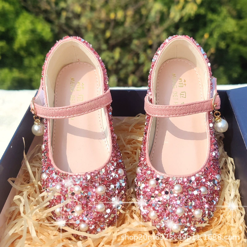 Маленькая кожаная обувь для женщин, новинка 2022 года, детская обувь принцессы для девочек из мягкой кожи, плоская обувь, серебряные модельные туфли в западном стиле с мягкой подошвой