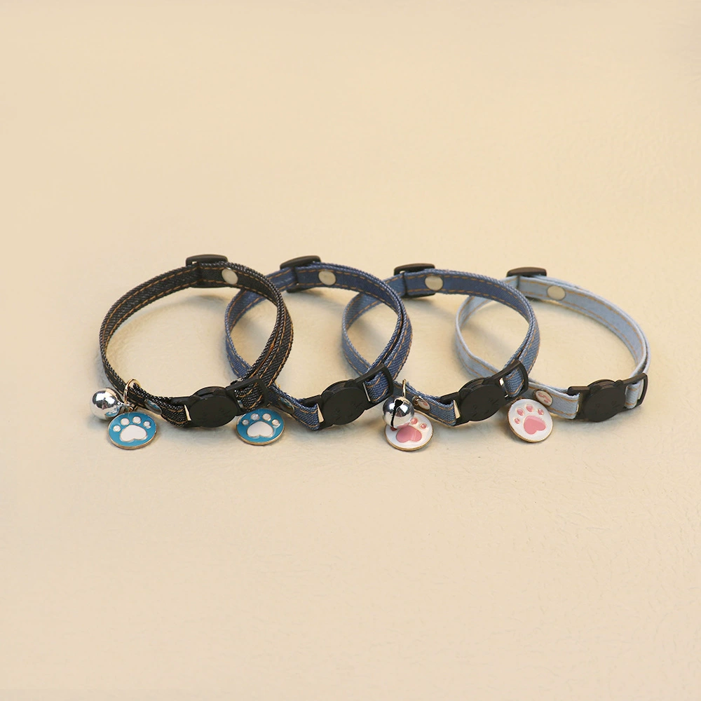 Новый джинсовый ошейник для домашних животных Белл аксессуары с принтом ног пряжка безопасности кошачий ошейник для маленьких собак оптом