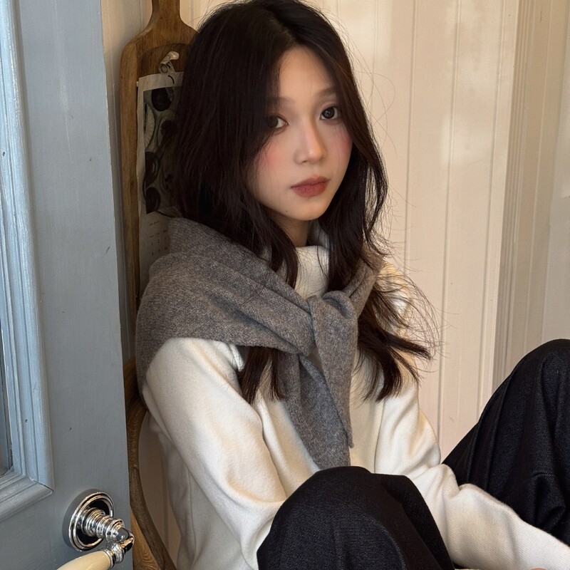 新款100%羊毛高级感纯色三角巾多功能百搭小围巾保暖护颈披肩|undefined