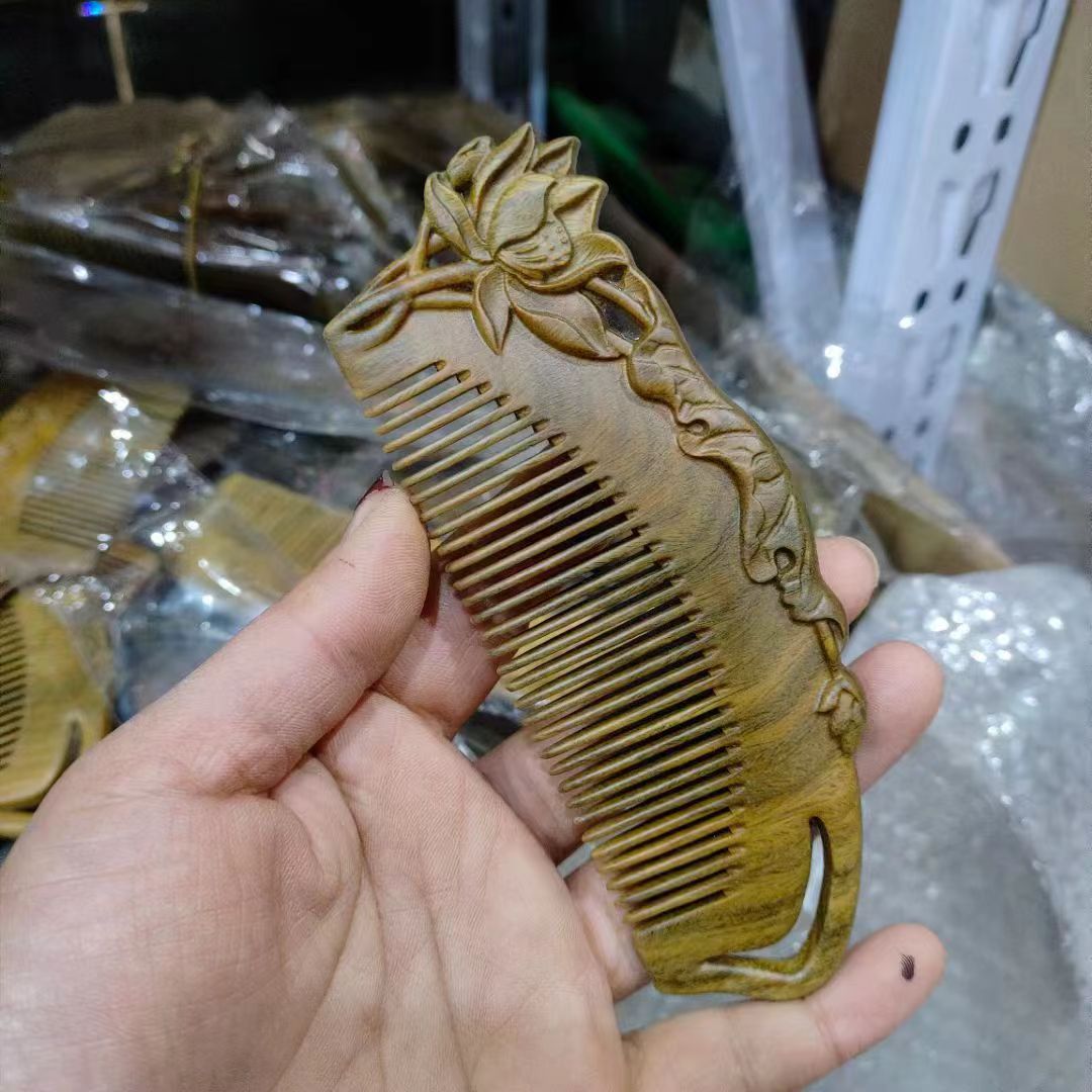 緑檀木両面彫刻磨き木櫛マッサージ保健携帯櫛プレゼントスポットメーカー卸売り