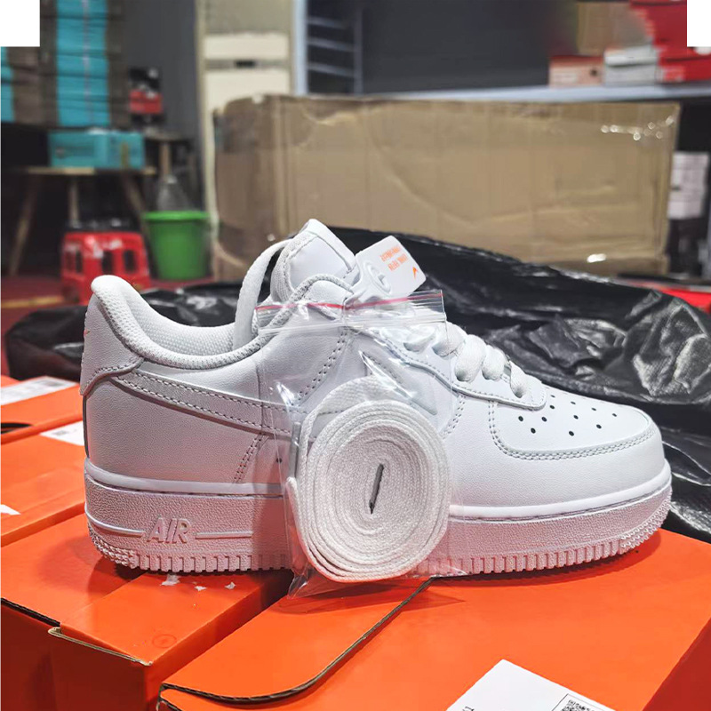 Zapatos Putian Chunyuan Fuerza Aérea No. 1 zapatos blancos primavera y verano nuevos zapatos aumentados cojín de aire zapatos de hombre zapatos de mujer fábrica al por mayor