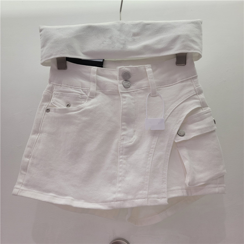 Pantalón Corto de Mezclilla con Botones Irregulares de Mezclilla y Poliéster para Verano