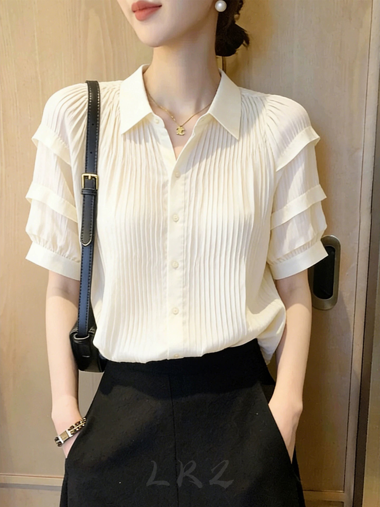 Áo sơ mi cổ Polo nữ trắng kiểu Pháp, tay ngắn, chất liệu cao cấp — màu trắng