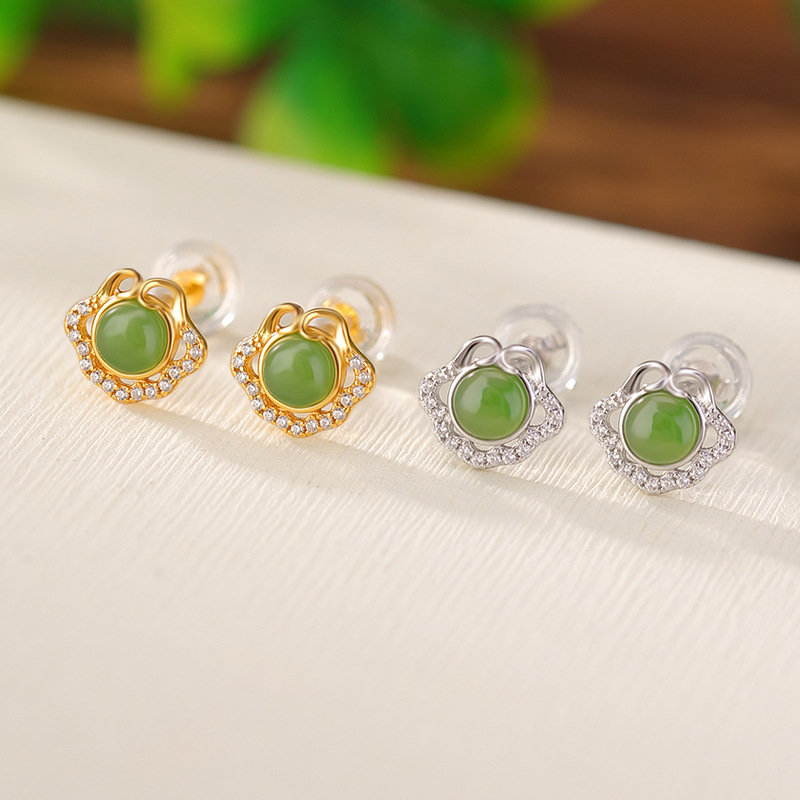 Bông tai bạc S925 mạ vàng đính ngọc bích phong cách Trung Hoa cổ điển họa tiết Ruyi rỗng — Kiểu màu bạc, Kiểu màu vàng