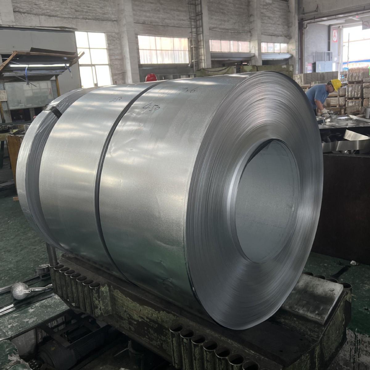 乐从现货无花镀锌薄钢板275g镀锌钢带平开分条热镀锌板0.5mm加工