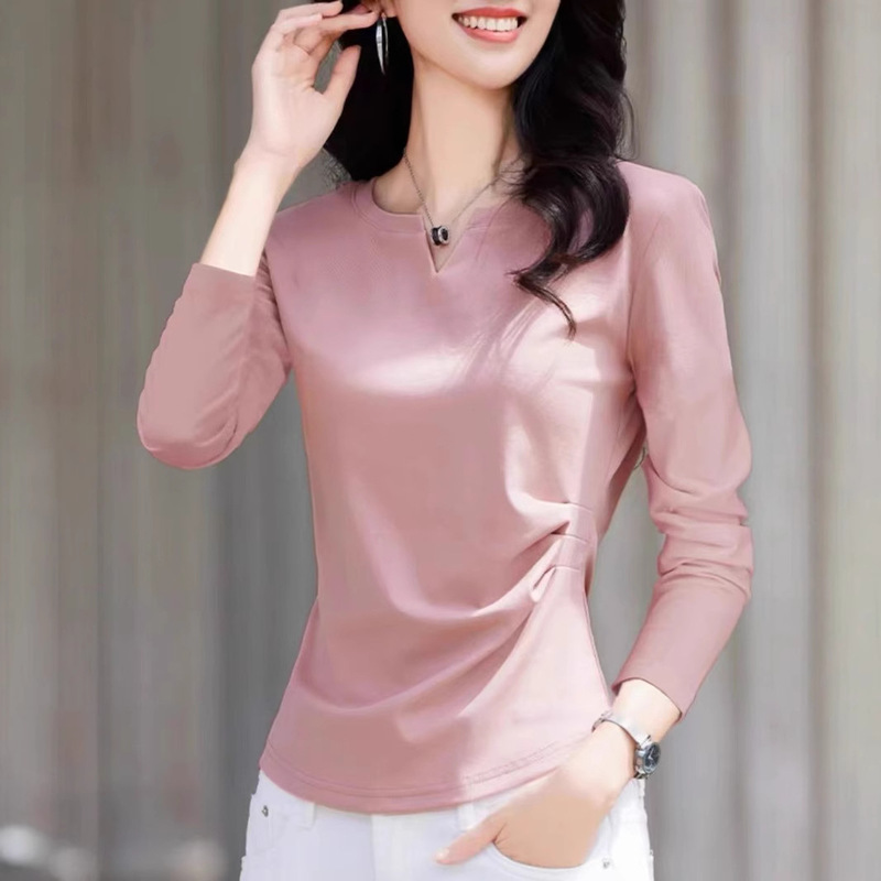 Plus-Size V-Neck Long-Sleeve T-Shirt for Women, Early Autumn 2026 New Style, Ruched Waist Top, Elegant Versatile Base Layer Plus-Size V-Neck Long-Sleeve T-Shirt for Women, Early Autumn 2026 New Style, Ruched Waist Top, Elegant Versatile Base Layer